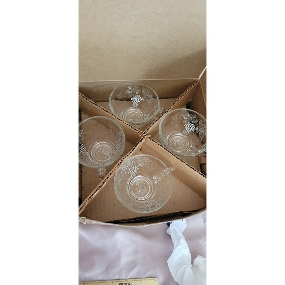 Vintage Anchor Hocking 8 Piece Snack Set with 4 Trays and 4 Cups in Original Box - Picture 12 of 12